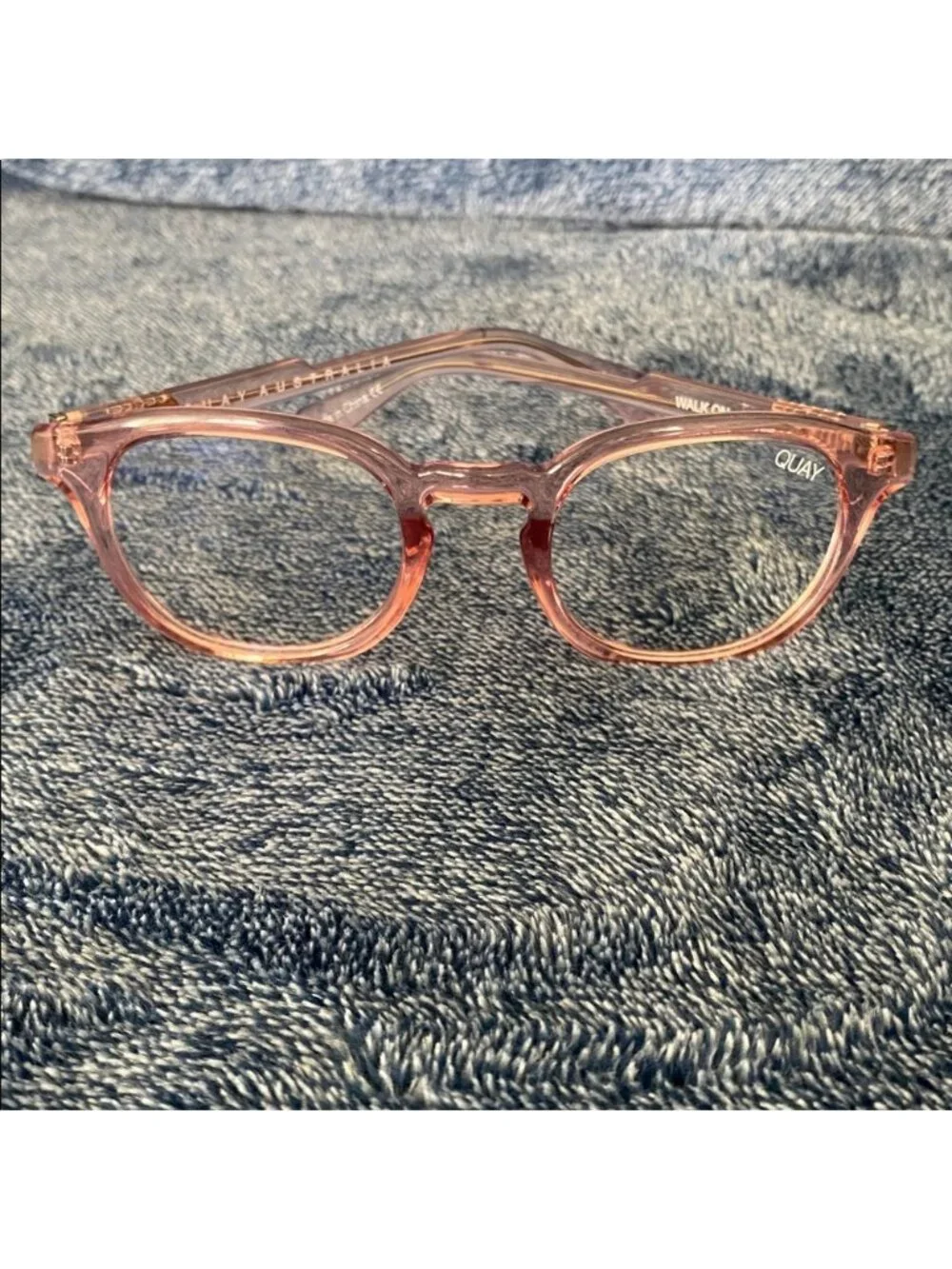 Quay Australia Walk On Blue Light Blocker Glasses Pink Transparent Frames $80